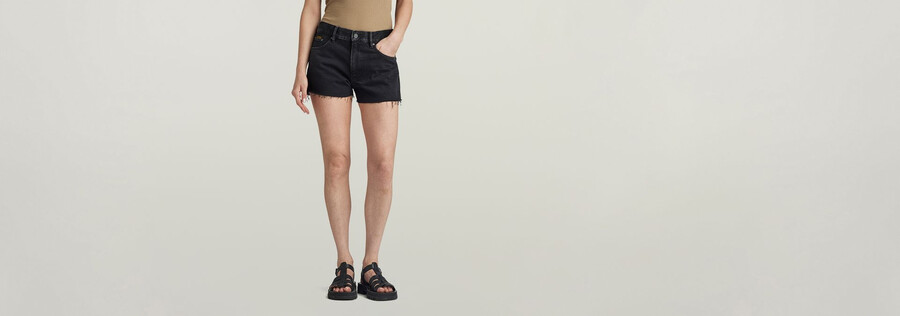 short true à bords francs