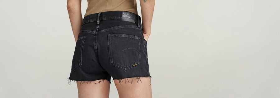 short true à bords francs