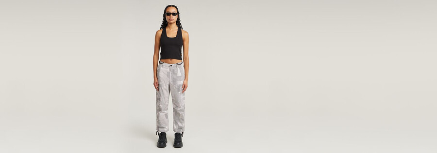 t-shirt court slim à boutons-pression dans le dos