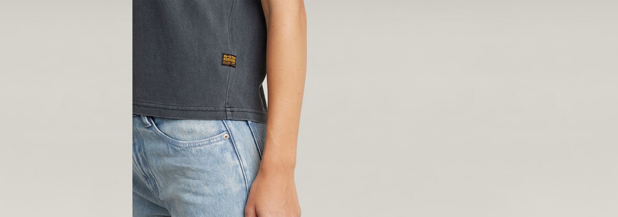 haut surteint avec logo mini g-script