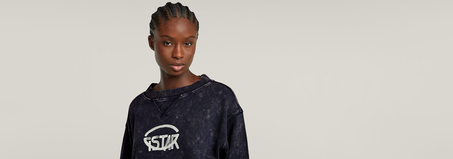 pull court ample à logo surteint