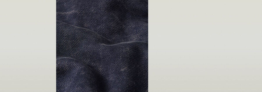 pull court ample à logo surteint