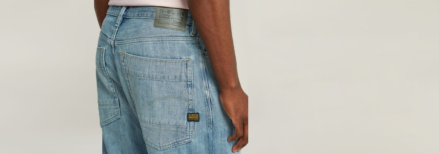 jeans amples et pliés