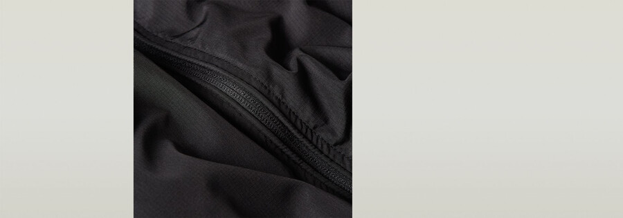 veste dexpédition légère et sportive