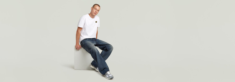 jeans amples et pliés