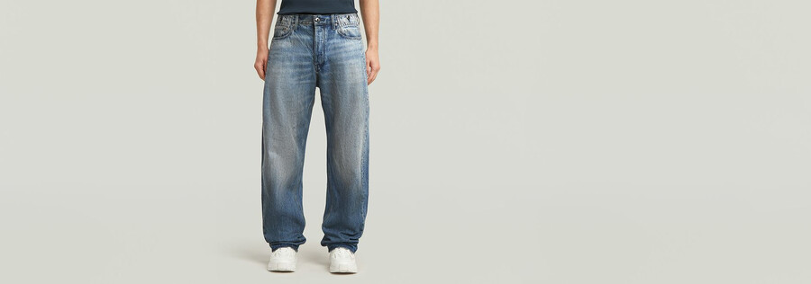 jeans amples et pliés
