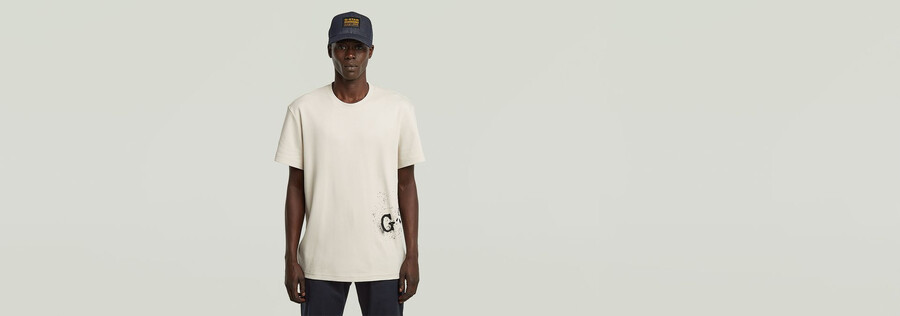 t-shirt graphique pulvérisé