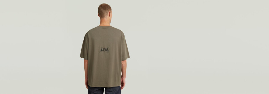 t-shirt à badge carré