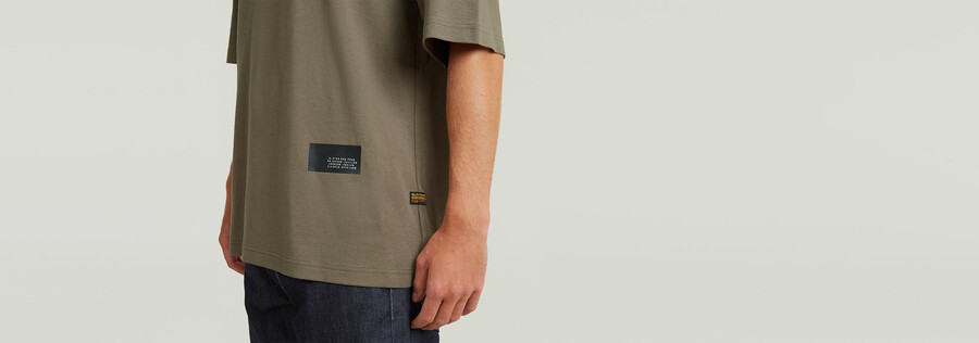 t-shirt à badge carré