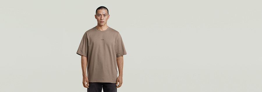 t-shirt avec logo au centre de la poitrine