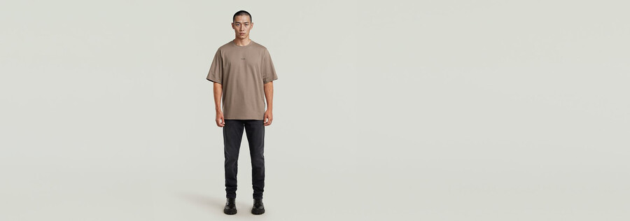 t-shirt avec logo au centre de la poitrine
