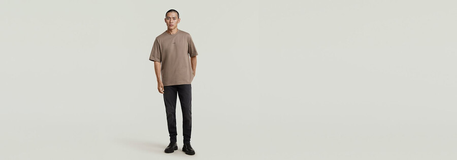 t-shirt avec logo au centre de la poitrine