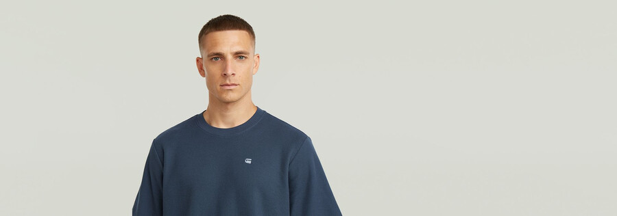 t-shirt structuré avec logo sur la poitrine